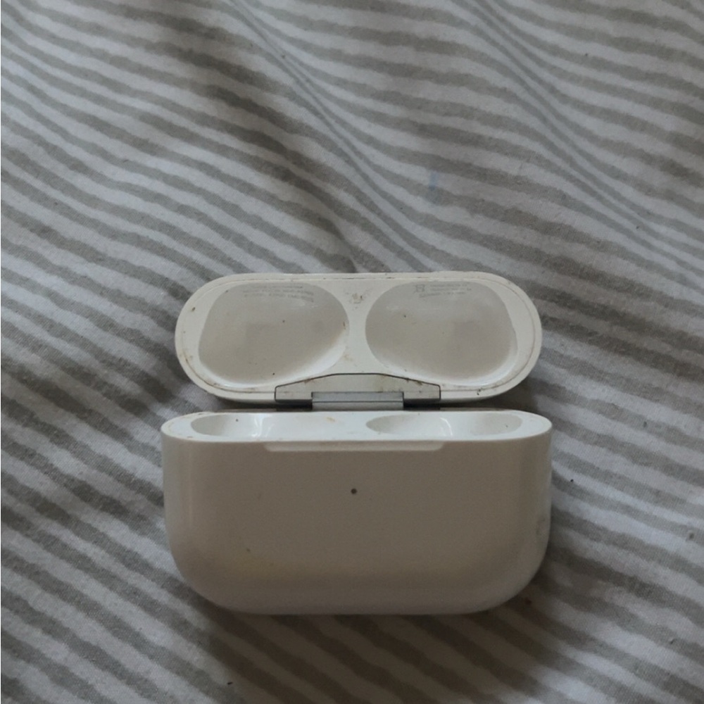 White Wireless Earbuds Charging Case